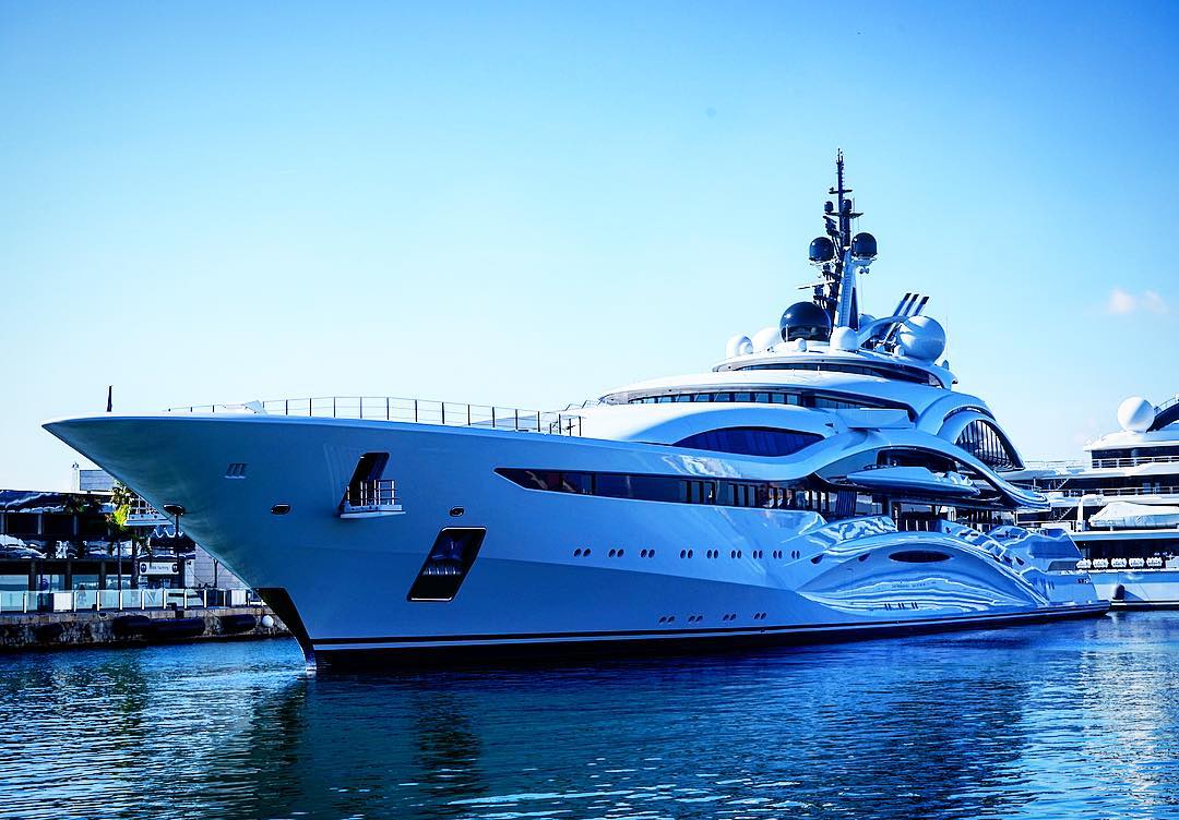 Yacht AL LUSAIL, Lurssen | CHARTERWORLD Luxury Superyacht Charters